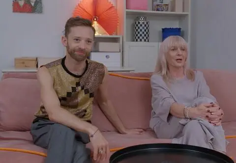 Mikołaj Roznerski w "Gogglebox". Ten szczegół nie umknął komentatorom! [PRZED EMISJĄ W TV]