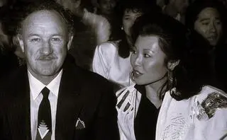 Gene Hackman i Betsy Arakawa