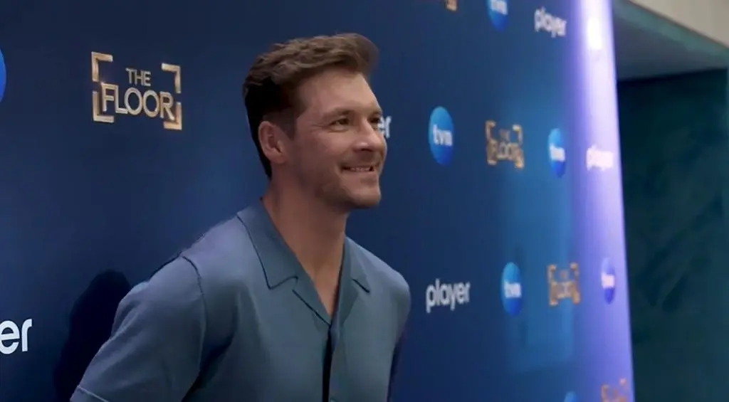 Mikołaj Roznerski na premierze "The Floor"