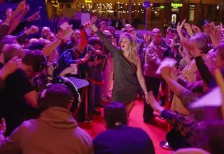 "Lady Love". Premiera pierwszego profesjonalnego filmu Lucyny - making of