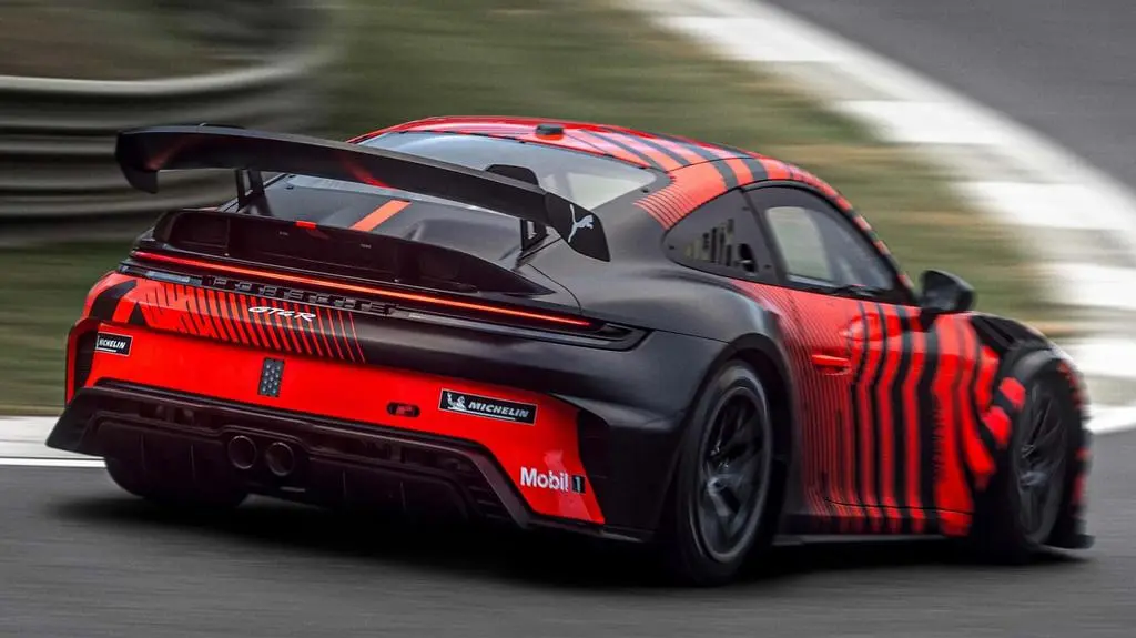 2027-porsche-911-gt4-r