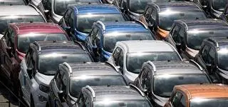 Motoryzacja w Polsce odbija, ale etaty znikają. Branża rośnie mimo presji na zatrudnienie