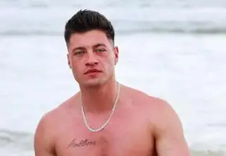 Bartek z "HP 8" spotyka się z uczestniczką 10. edycji? Dziewczyna pozuje w objęciach byłego partnera Ady