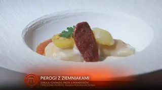 Pierogi z Ziemniakami i Chorizo z Musem z Pieczonych Pomidorów i Papryki, Sosem z Bryndzy oraz Pianką Pomarańczową