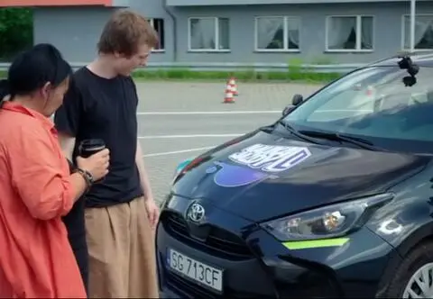Nauka jazdy: manewry, światła i koncentracja