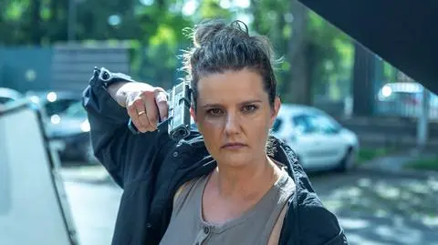 "Młode gliny". Policjantka w domu dla ofiar przemocy. Poruszające sceny walki o przetrwanie i prywatne dramaty [Streszczenie 5. odcinka]
