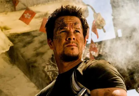 Gigantyczne roboty, akcja i Mark Wahlberg – "Transformers" w TVN!