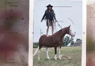 "Jakbym była w raju". Karolina poradzi sobie na trudnej sesji w Top Model?