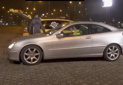 Mobilni mechanicy: Passat z awarią hamulca, BMW bez mocy i poważny problem w Mercedesie
