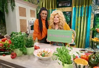 Aleksandra Szwed w "Magda gotuje Internet" – rozmowy o życiu, hejcie i serialowej rodzinie