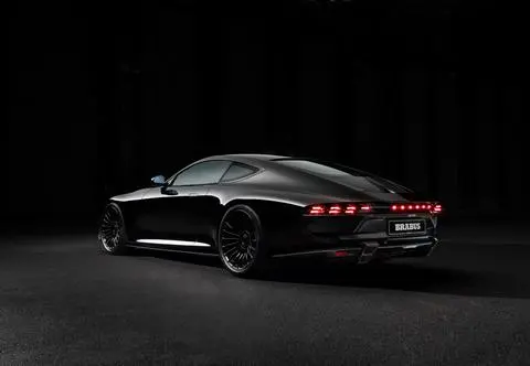 Brabus Bodo – pomnik dla założyciela firmy, V12 pod maską, 77 egzemplarzy