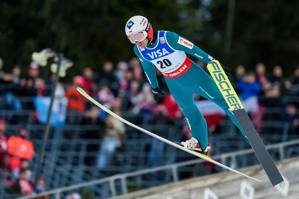 Kamil Stoch podczas zawodów Pucharu Świata 2025