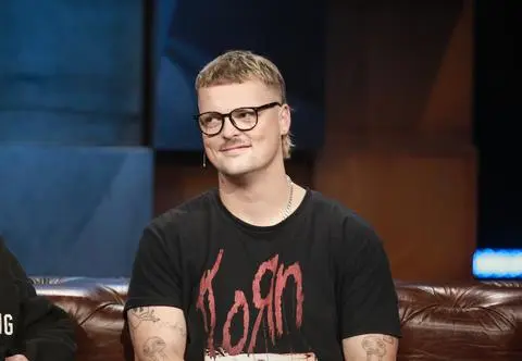 Kuba Wojewódzki PRZED EMISJĄ W TV: Król najbardziej rock'n'rollowym artystą. "Rozbiera się do rosołu"