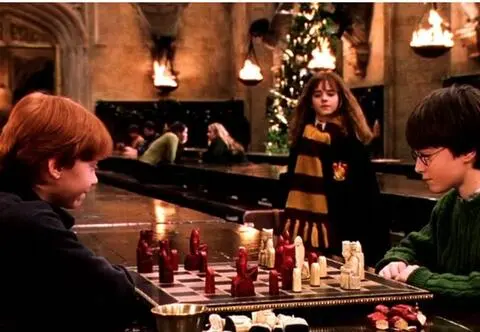 Magia świąt w serii "Harry Potter". Zobacz najpiękniejsze bożonarodzeniowe momenty