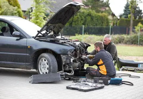 Mobilni mechanicy. Audi A4, Renault Master i Ford Focus 