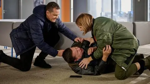 "Na Wspólnej" odc. 3982-3985. Zawał podczas rozmowy z byłą, najście psychopaty i oszustka [STRESZCZENIE TYGODNIOWE]