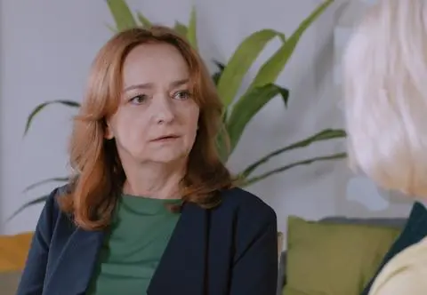 "Na Wspólnej" odc. 4134. Zrozpaczona Teresa błaga Dankę, żeby nie zatrudniała wuefisty! Dlaczego? [PRZED EMISJĄ w TV]