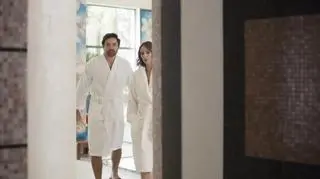 Mój agent: Koniec konfliktu między Magdą i Tomkiem. Aktorzy przyłapani w saunie