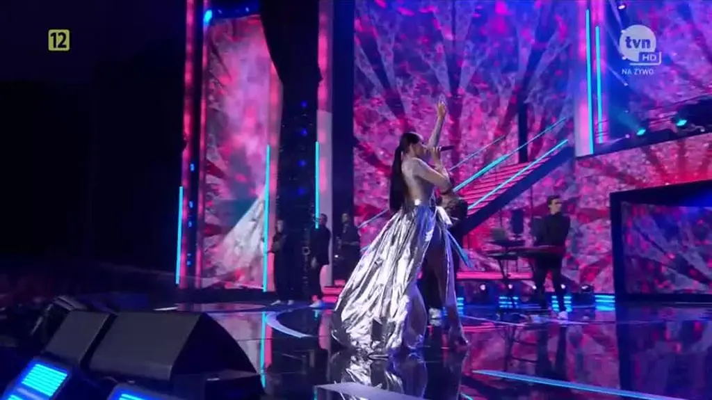 Blue Cafe Buena plus Halleluja