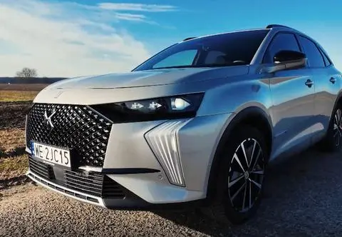 DS 7 - dowód na to, że francuska motoryzacja potrafi być inna