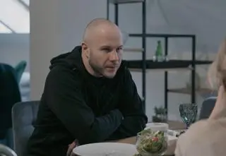 Maciej Kubik dzień po ślubie wyjawił Karolinie prawdę na temat swojego życia. Ostro zareagowała! [PRZED EMISJĄ W TV]