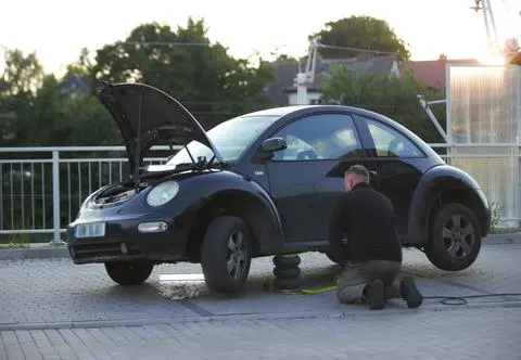 Mobilni mechanicy. ABS w Kii, chłodzenie w BMW i wspomaganie w VW