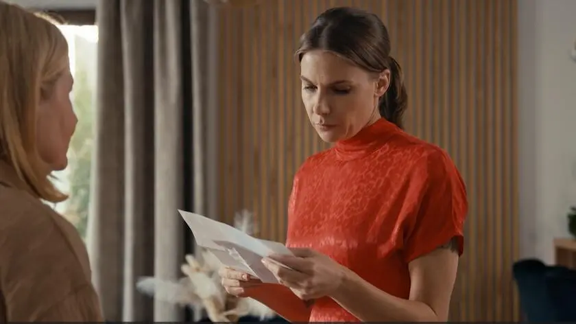 "Szpital św. Anny", odc. 91. Daria otrzyma tajemniczy list. To, co przeczyta, wyraźnie nią wstrząśnie... [PRZED EMISJĄ W TV]
