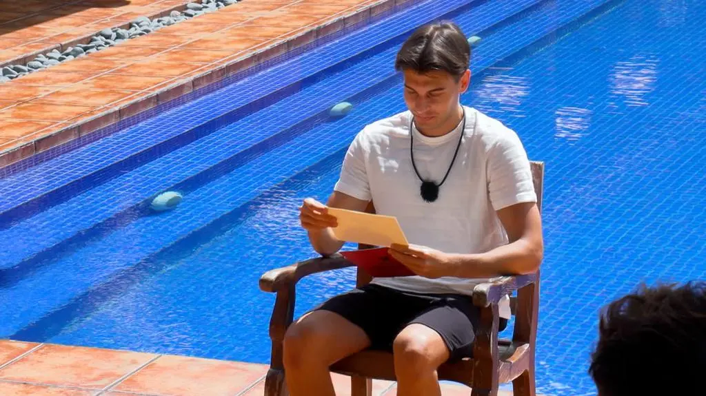 TVN7_PRORES_HOTEL_PARADISE_S10_ODC_10_POP1