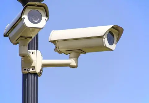 Polskie miasta inwestują w AI. Monitoring ma zwiększyć bezpieczeństwo na ulicach