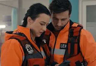 "Szpital św. Anny". Odc. 52. Stalker Marty nie cofnie się przed niczym? Wiadomość mrozi krew w żyłach [PRZED EMISJĄ W TV]