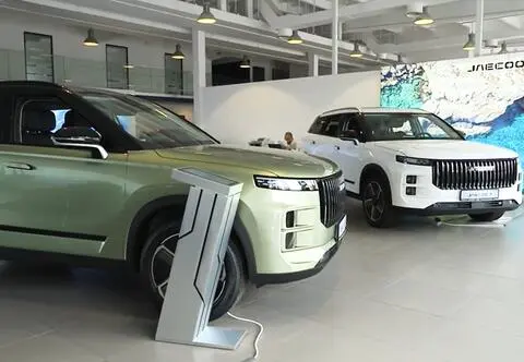 Chińska rewolucja elektryczna: BYD i Geely dominują na rynku EV w 2025 roku
