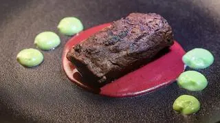 Comber z sarny z puree z selera