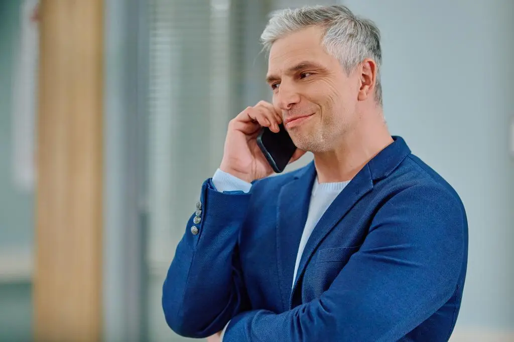 Michał Sitarski jako doktor Greg Kalski w "Na Wspólnej"