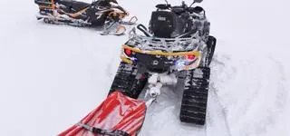 Skuter śnieżny czy quad? Który lepiej sprawdza się w pracy ratownika GOPR