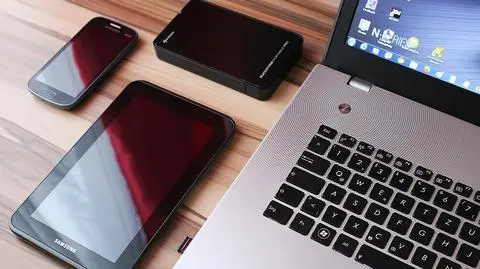 Nowe usługi w mObywatelu ułatwią życie kierowcom – mStłuczka, wirtualny asystent i nie tylko. Jest podpis prezydenta