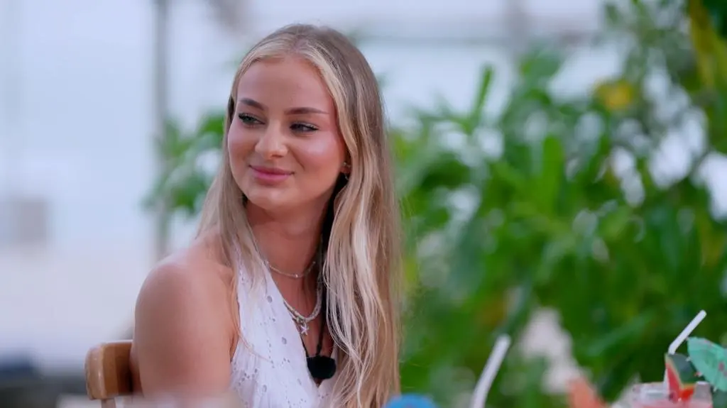TVN7_PRORES_HOTEL_PARADISE_S12_ODC_05_POP1_PODM1