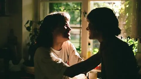 Szczęście zaczyna się w domu. Jak zbudować miejsce, w którym czujemy się bezpiecznie i dobrze? Wnioski z raportu "Szczęśliwy dom" 