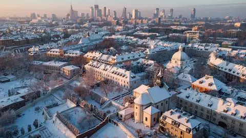 Strefa Płatnego Parkowania w Warszawie powiększa się. Nowe zasady dla kierowców 