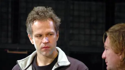 Radosław Pazura cudem przeżył tragiczny wypadek. Jego przyjaciel zginął na miejscu. "Ułamki sekund decydowały o moim życiu"