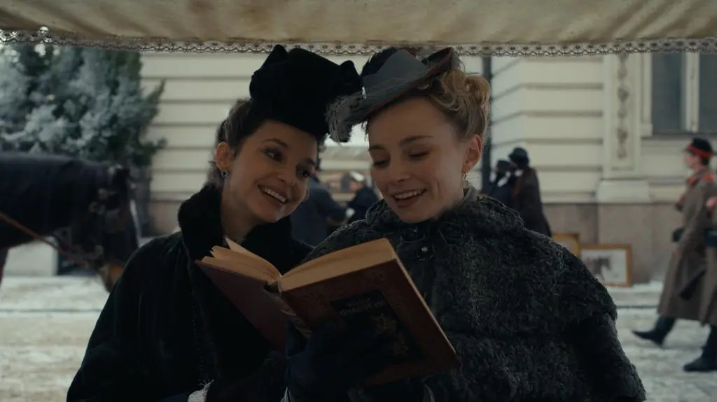 Maria Dębska i Kamila Urzędowska