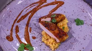 Kurczak w sosie czekoladowym z soczewicą