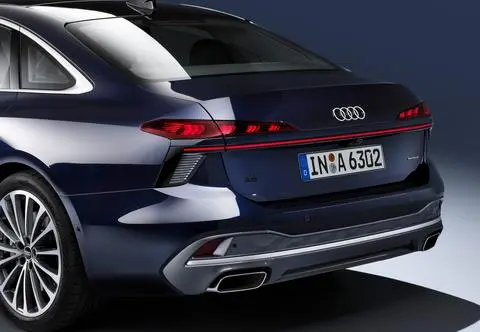 Audi RS6 sedan wraca po 15 latach przerwy. Hybrydowy, z mocą około 720 KM