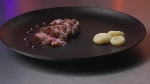 Marcel Głuszek: Pierś z kaczki z kluskami śląskimi i sosem z owoców leśnych