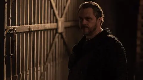 To była trudna scena! Błach i Rozbicki o kulisach kręcenia strzelaniny z 5. odcinka "Odwilży"