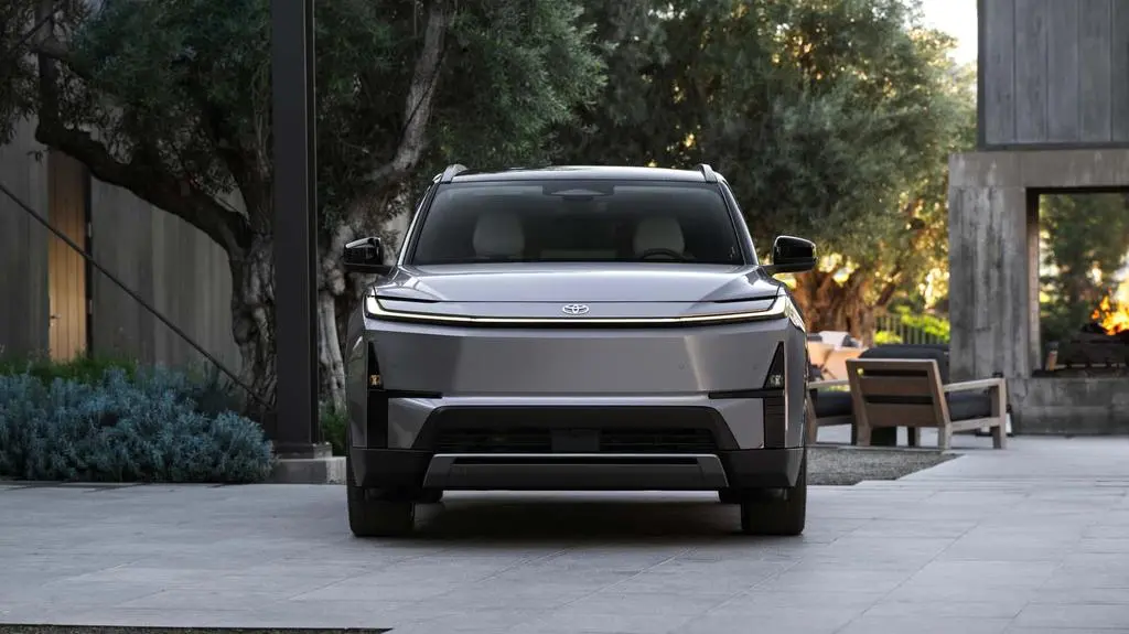 2027-toyota-highlander-ev (3)