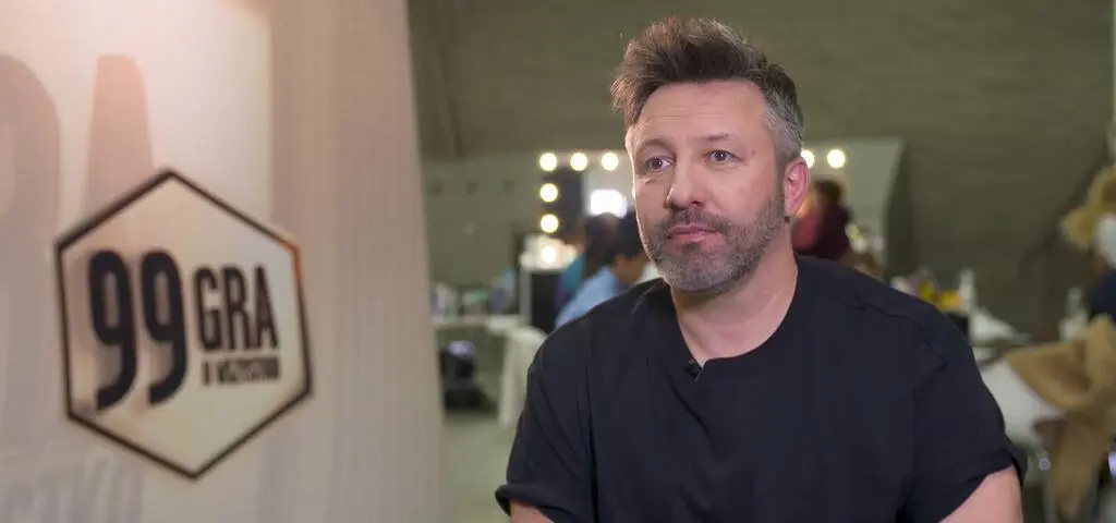 Pan Lektor ujawnił, dlaczego odsłonił twarz. Opowiedział o konsekwencjach. "Był sms od Małgosi Rozenek"  [TYLKO U NAS]