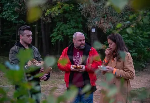 Droga do oświecenia: wywoływanie ducha i magiczne runy. Co jeszcze czeka Karolinę?