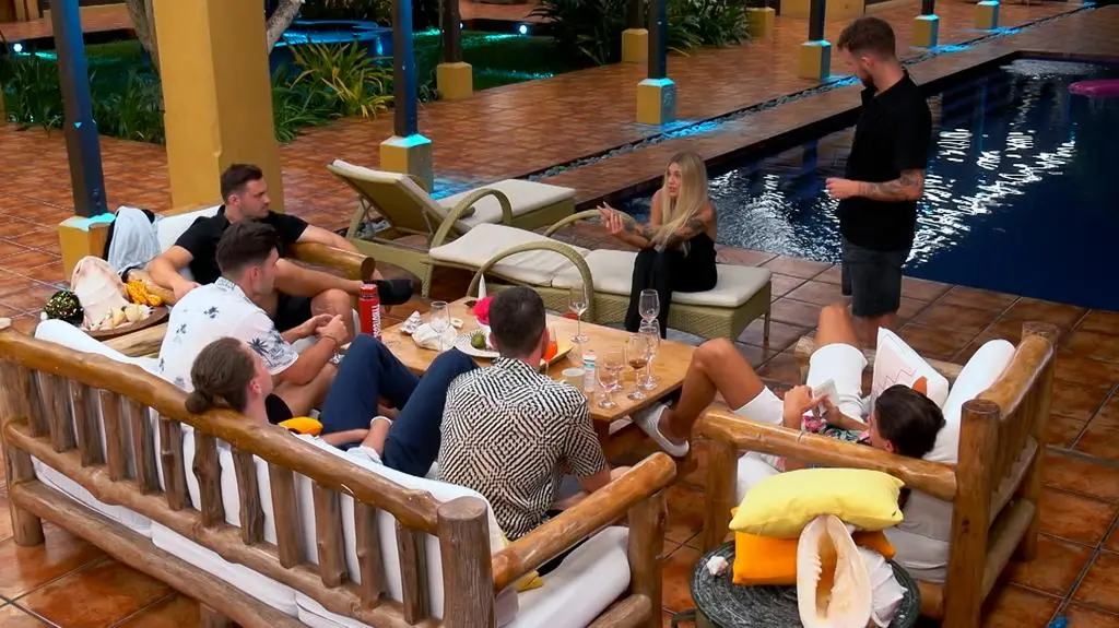 TVN7_PRORES_HOTEL_PARADISE_S10_ODC_20