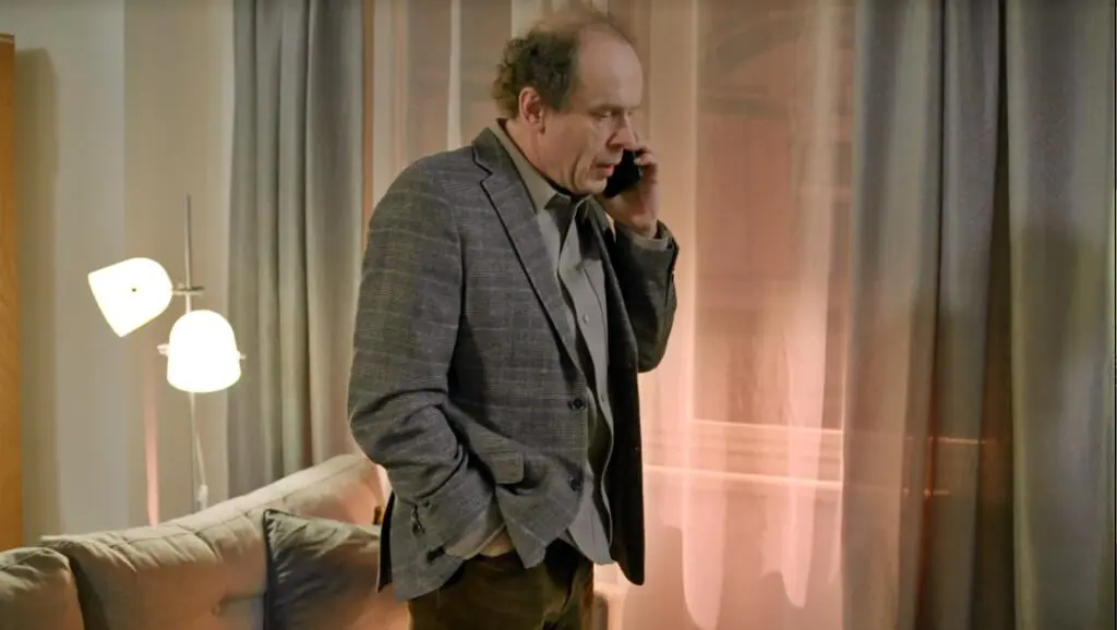 "Na Wspólnej", odc. 4229. Andrzej ukrywa niepokojącą tajemnicę. Dziwny telefon zmieni wszystko?