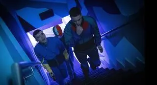 Kadr z filmu "Kneecap"